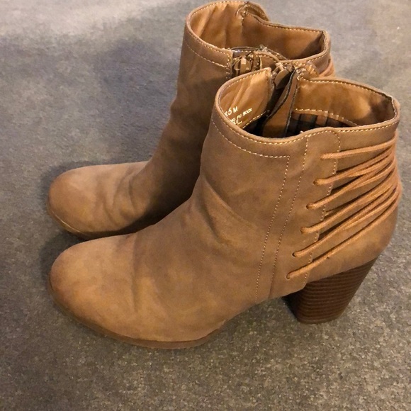 Toupe Booties - Picture 4 of 8